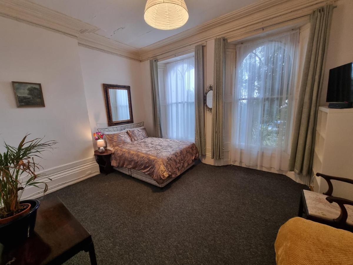 Large Flat Next To Port, Cliffs, Beach With Parking Dover Exterior photo